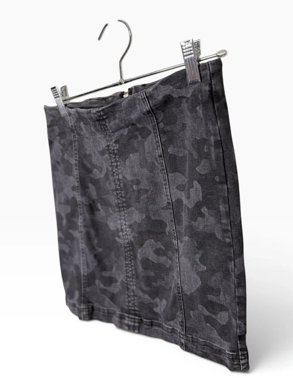 Free People Charcoal Gray Camo Denim Mini Skirt Size 6